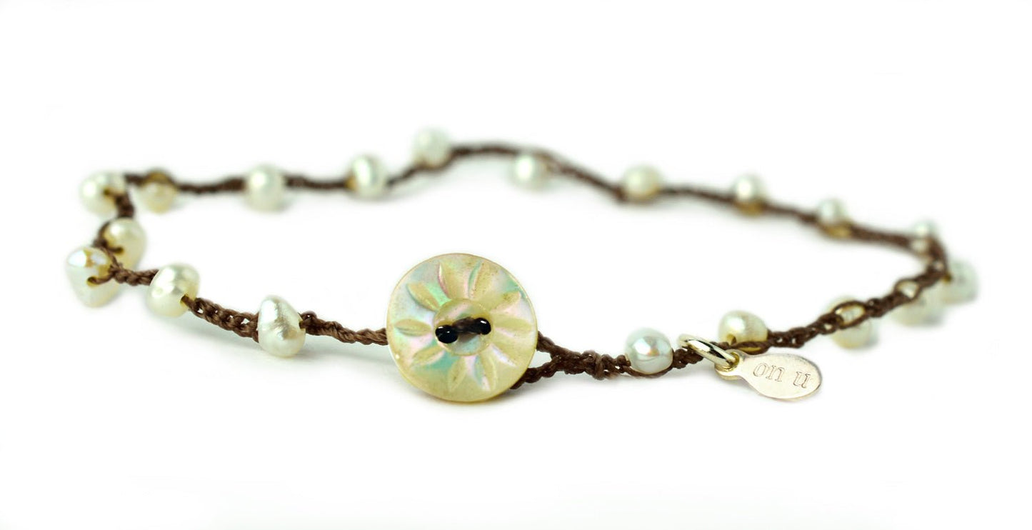 Dot Bracelet - Natural Pearl - On U Jewelry